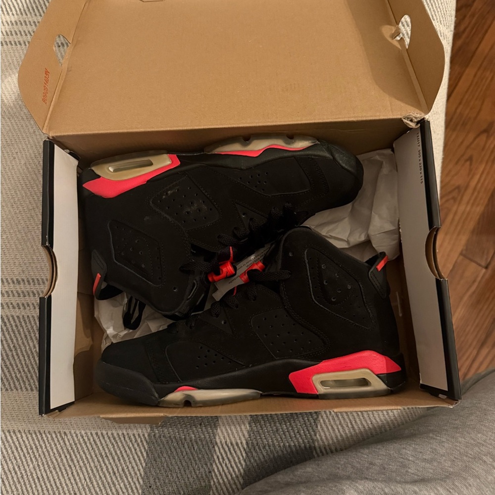 Jordan Kids Black and Red Sneakers